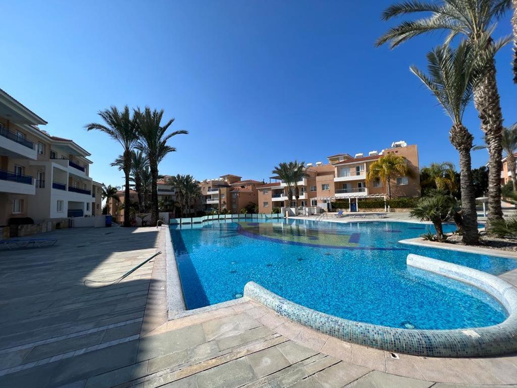 Casa Del Sol Townhouse In Iris Village بافوس المظهر الخارجي الصورة
