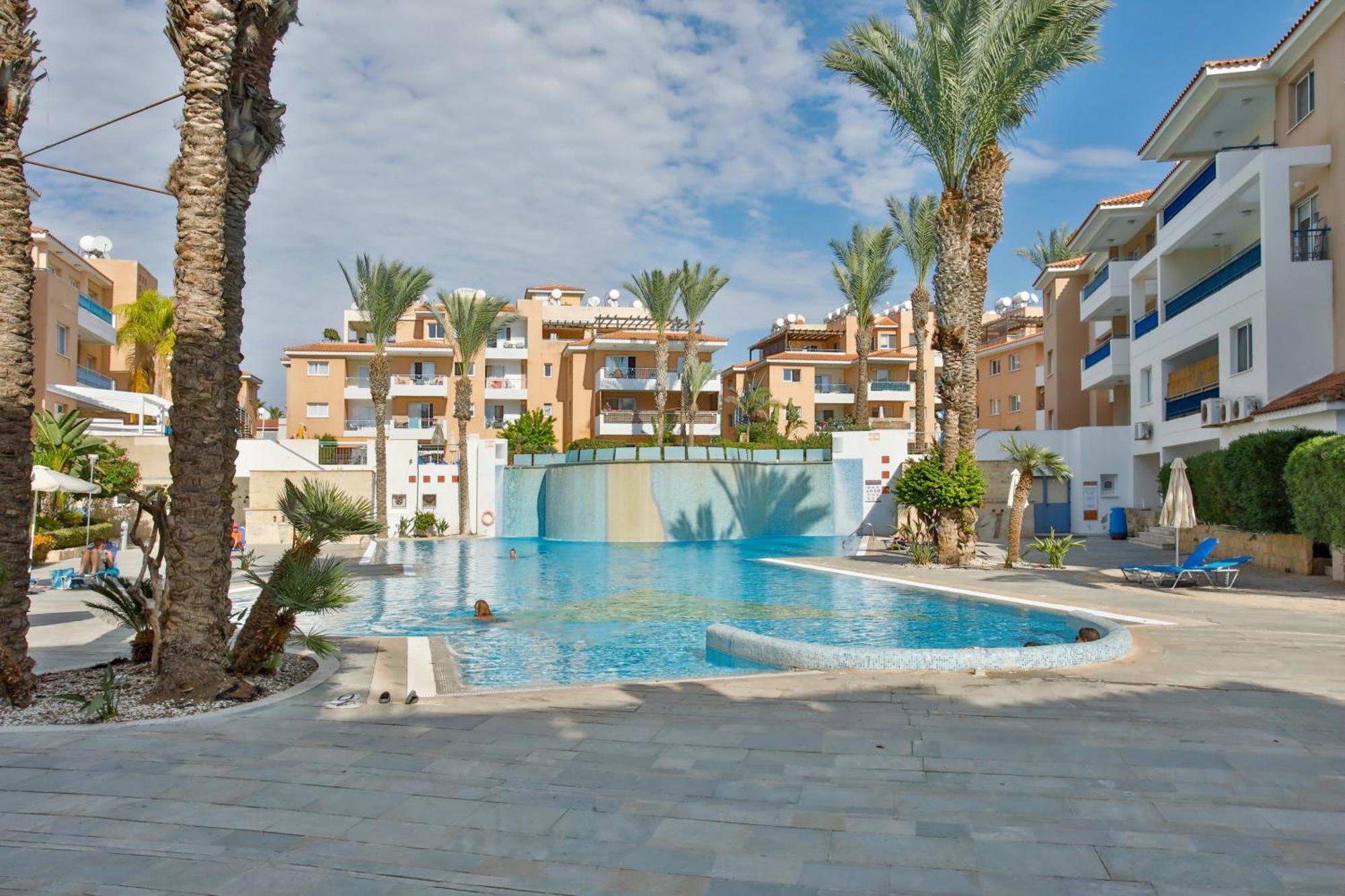 Casa Del Sol Townhouse In Iris Village بافوس المظهر الخارجي الصورة