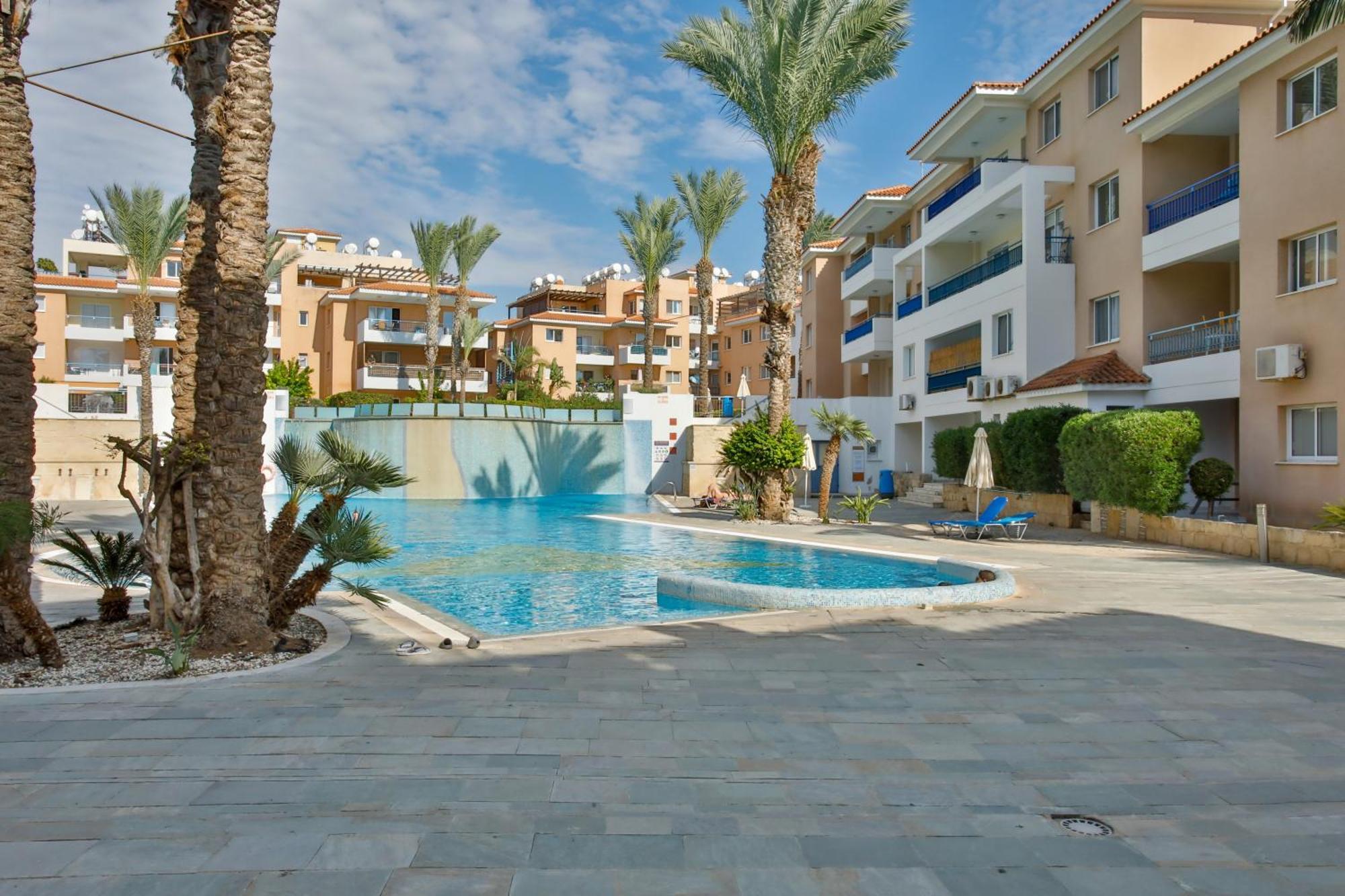 Casa Del Sol Townhouse In Iris Village بافوس المظهر الخارجي الصورة