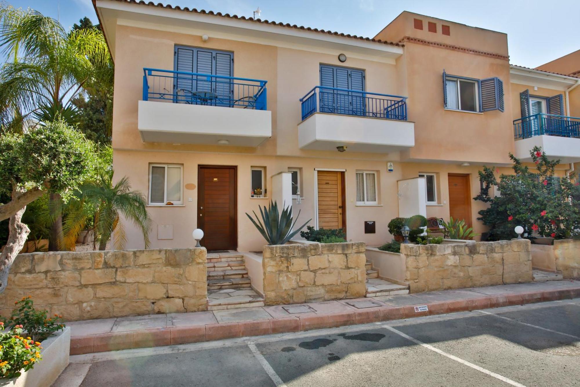 Casa Del Sol Townhouse In Iris Village بافوس المظهر الخارجي الصورة