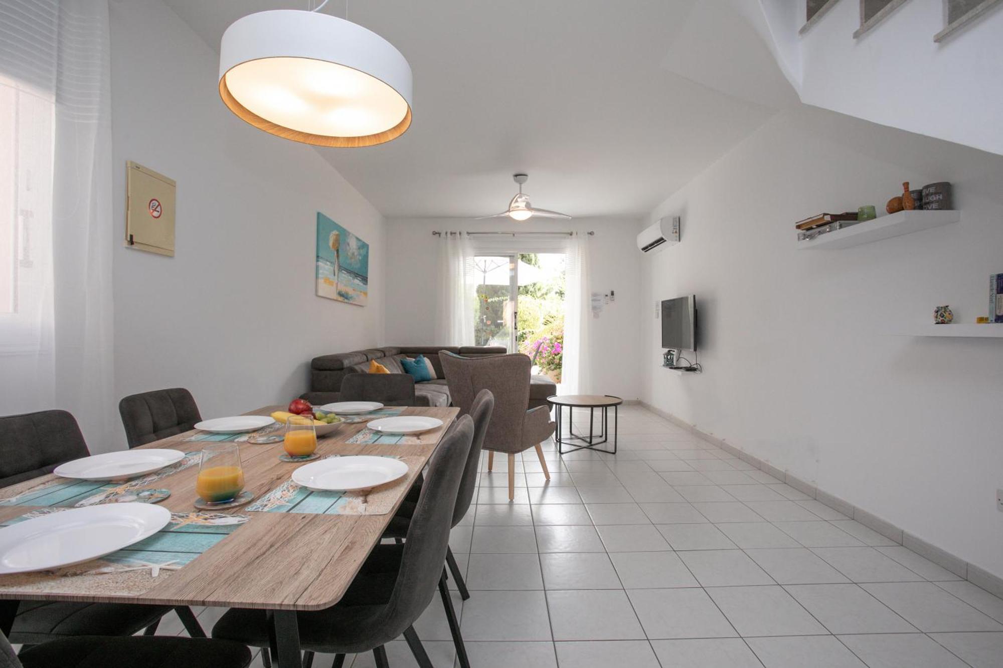 Casa Del Sol Townhouse In Iris Village بافوس المظهر الخارجي الصورة